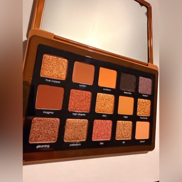 Natasha Denona Bronze Palette — Copper, Gold & Warm Bronze Shades - Picture 7 of 8